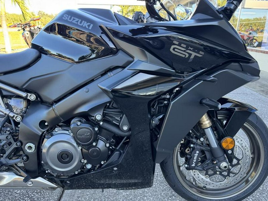 2024 Suzuki GSX-S1000GT Plus