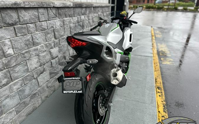 2024 Kawasaki Ninja 7 Hybrid ABS