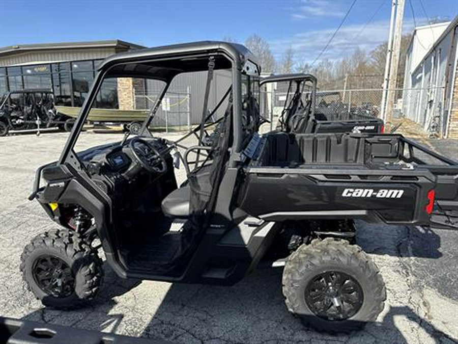 2025 Can-Am Defender XT HD10
