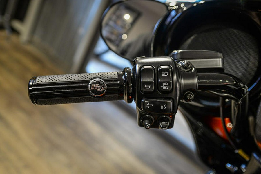 2019 Harley-Davidson® FLHXS - Street Glide® Special