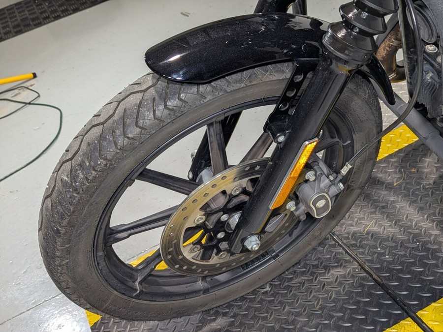 2018 Harley-Davidson® Iron 1200™ Vivid Black