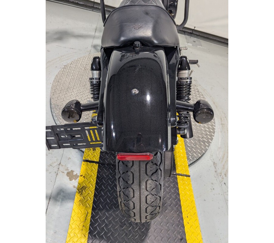 2018 Harley-Davidson® Iron 1200™ Vivid Black