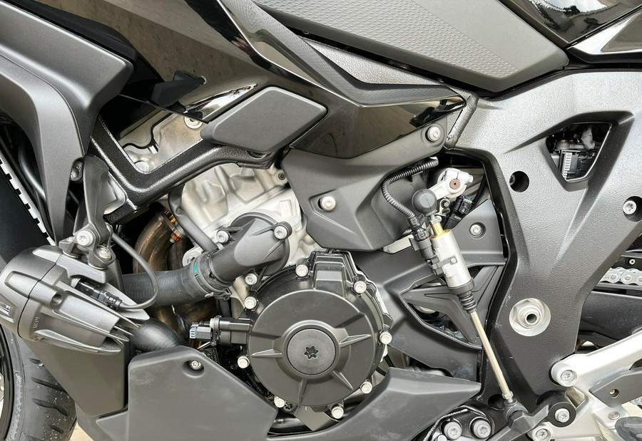 2026 BMW S 1000 XR