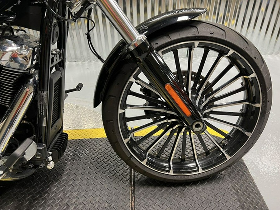 2025 Harley-Davidson FXBR - Breakout
