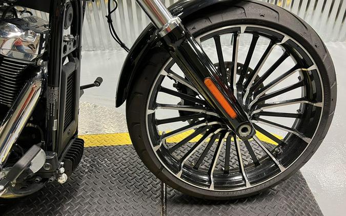 2025 Harley-Davidson FXBR - Breakout