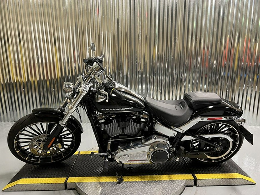2025 Harley-Davidson FXBR - Breakout