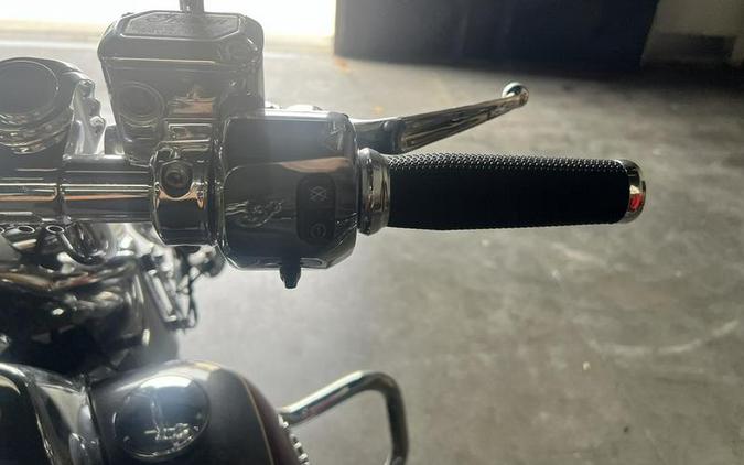 2019 Indian Motorcycle® Springfield® Steel Gray / Burgundy Metallic