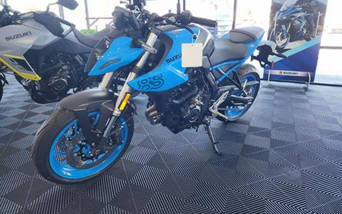 2023 Suzuki GSX-8S