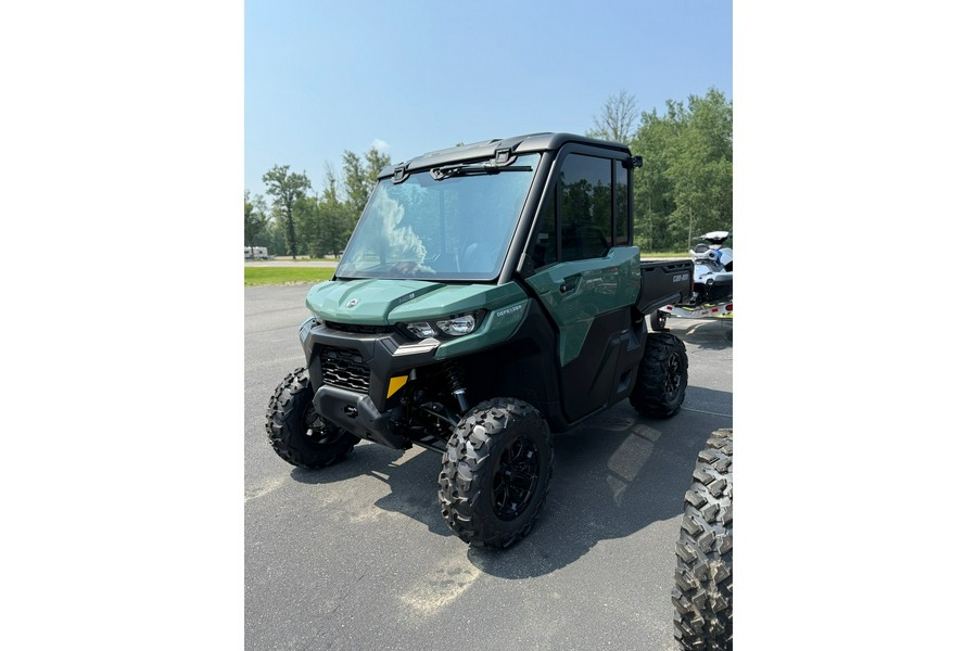 2026 Can-Am DEFENDER DPS CAB HD9