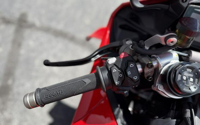 2026 Ducati Panigale V4 Ducati Red - 006049