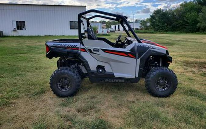 2025 Polaris General 1000 Sport