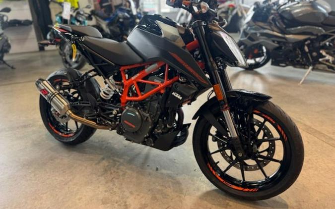 2023 KTM Duke 390