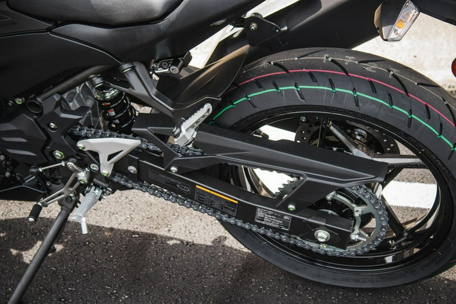 2026 Kawasaki Ninja® 500 Metallic Flat Spark Black