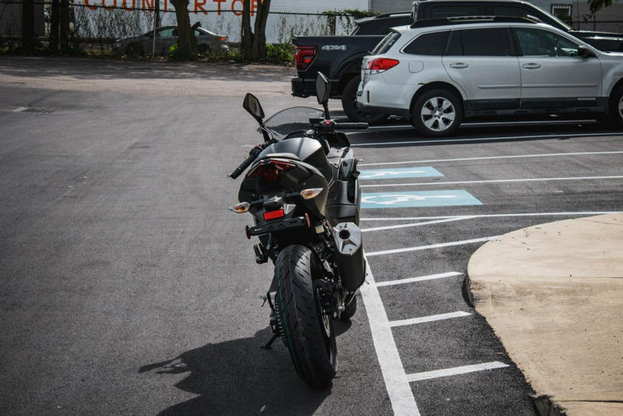 2026 Kawasaki Ninja® 500 Metallic Flat Spark Black