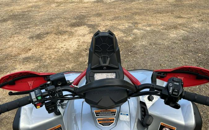 2026 Can-Am Renegade X Mr 1000 R Hyper Silver & Legion Red