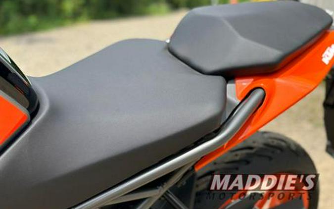 2023 KTM 200 Duke