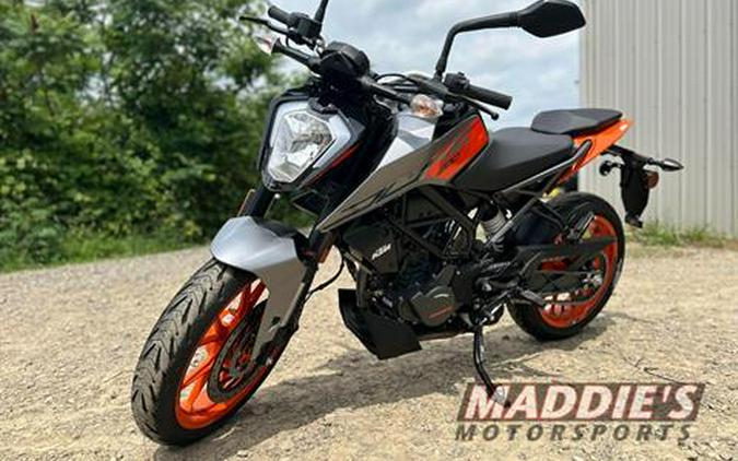 2023 KTM 200 Duke