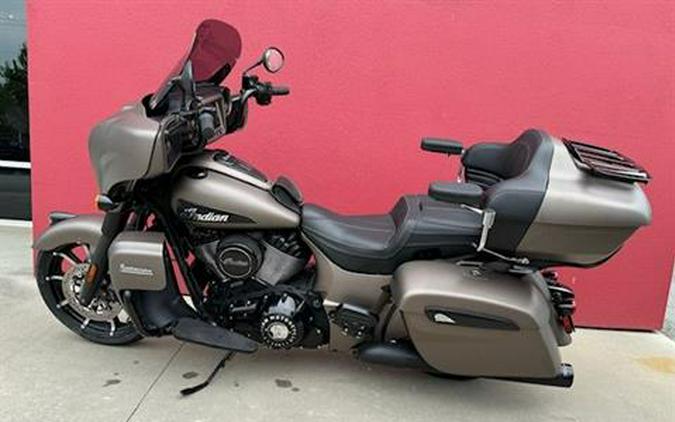 2021 Indian Motorcycle Roadmaster® Dark Horse®