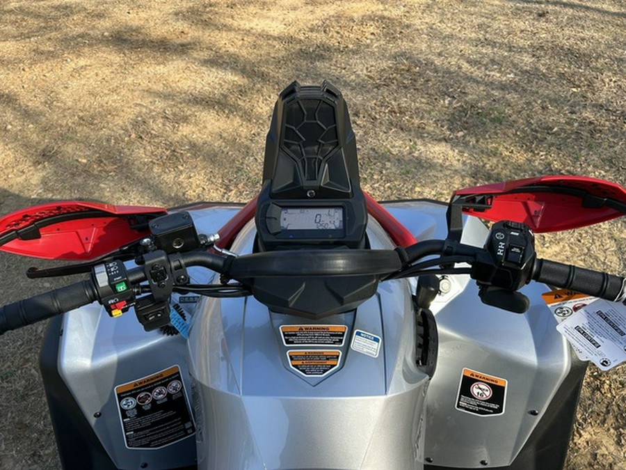2026 Can-Am Renegade X Mr 1000 R Hyper Silver & Legion Red