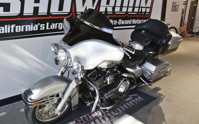 2003 Harley-Davidson® FLHTC - Electra Glide® Classic