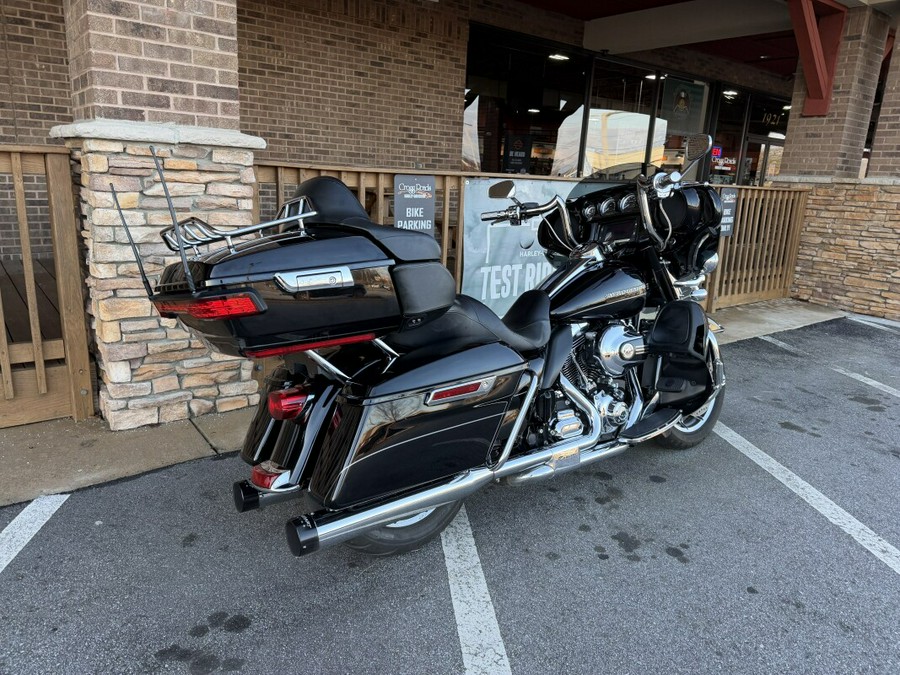 2015 Harley-Davidson® Ultra Limited Low Vivid Black