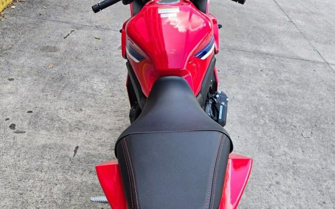 2026 Honda CBR650R E-Clutch