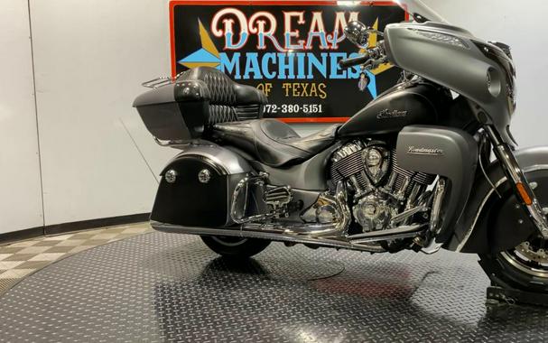 2019 Indian Motorcycle® Roadmaster® Steel Gray Smoke / Thunder Black Smoke