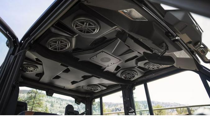 2026 Can-Am Defender 6x6 DPS