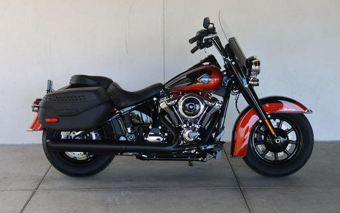 2025 Harley-Davidson® FLHC - Heritage Classic