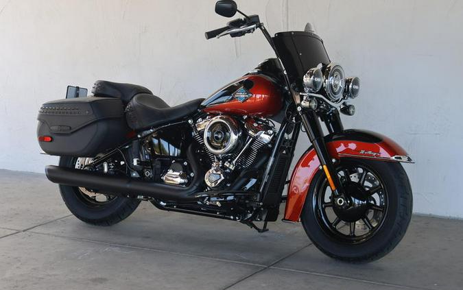 2025 Harley-Davidson® FLHC - Heritage Classic