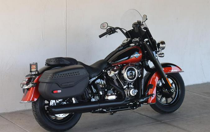 2025 Harley-Davidson® FLHC - Heritage Classic