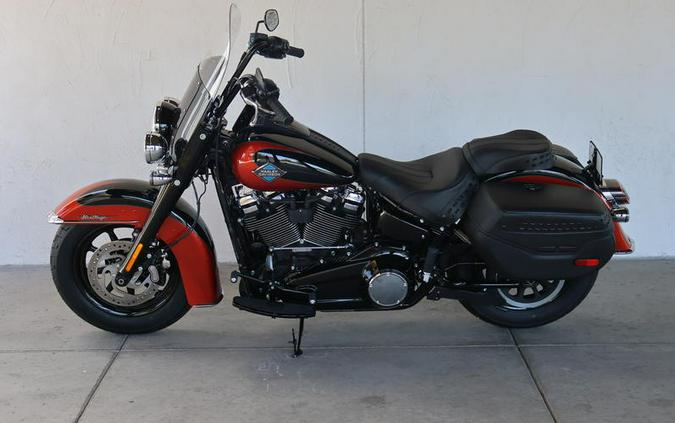 2025 Harley-Davidson® FLHC - Heritage Classic