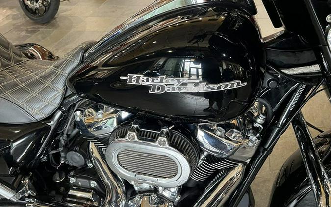 2017 Harley-Davidson FLHXS - Street Glide Special