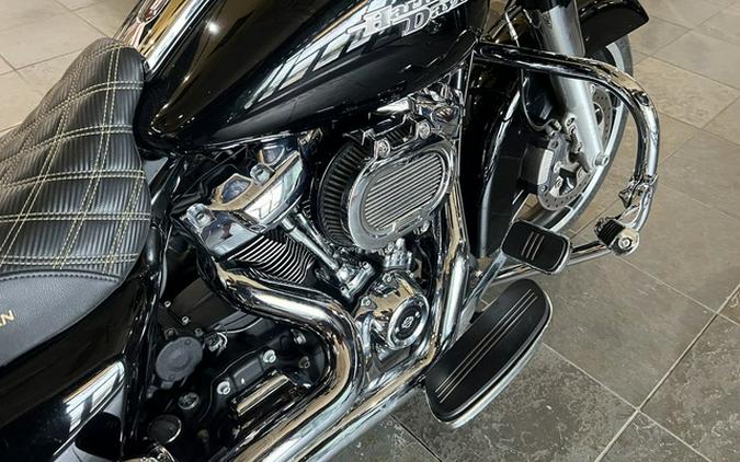 2017 Harley-Davidson FLHXS - Street Glide Special