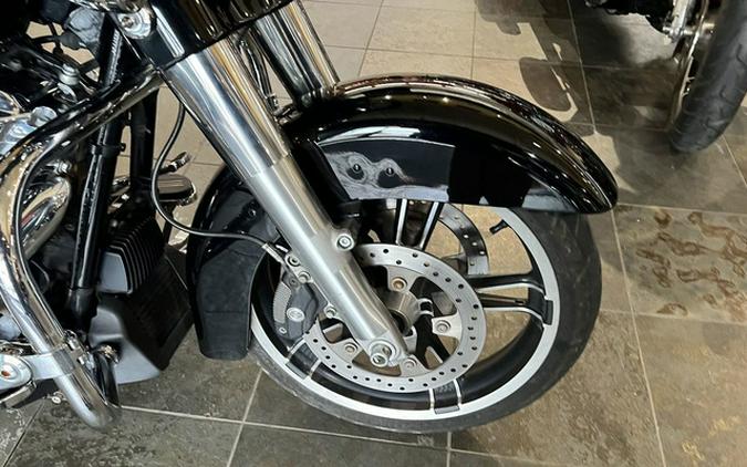 2017 Harley-Davidson FLHXS - Street Glide Special