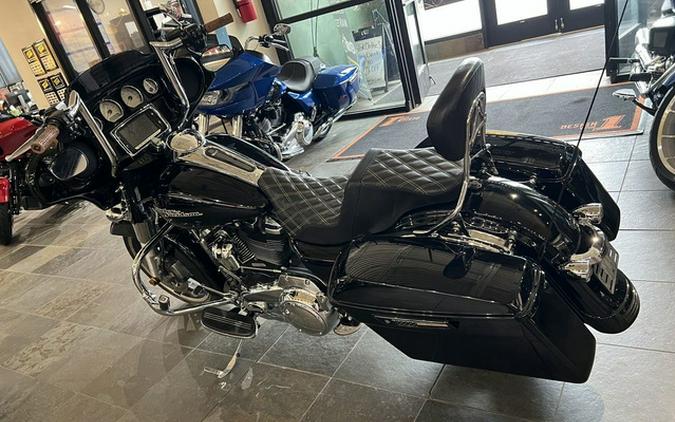 2017 Harley-Davidson FLHXS - Street Glide Special