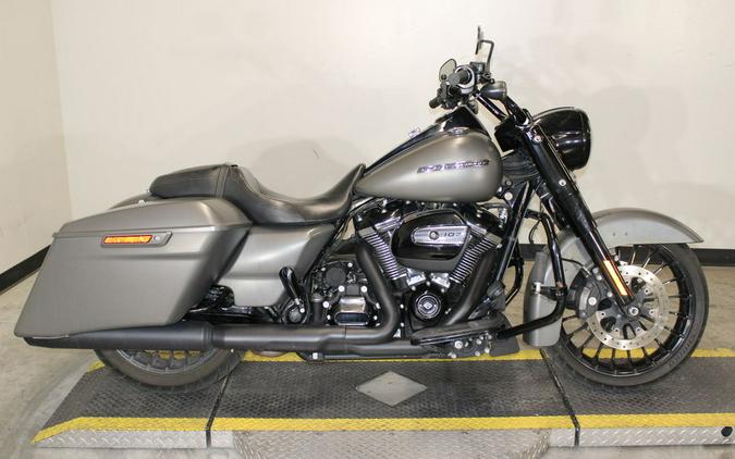 2018 Harley-Davidson® FLHRXS - Road King® Special