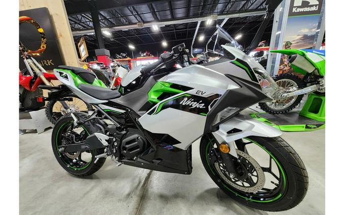 2024 Kawasaki NINJA E-1 ABS