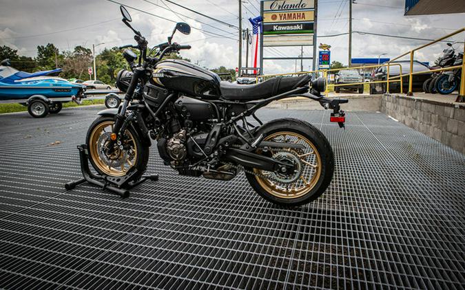 2025 Yamaha XSR 700