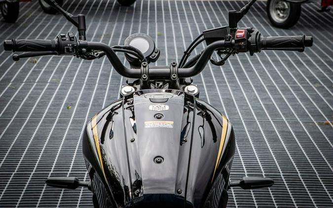 2025 Yamaha XSR 700