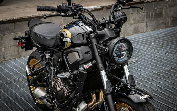 2025 Yamaha XSR 700