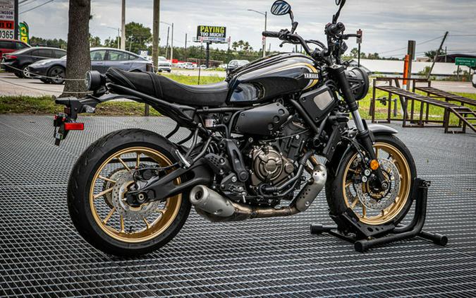 2025 Yamaha XSR 700