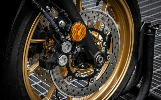 2025 Yamaha XSR 700