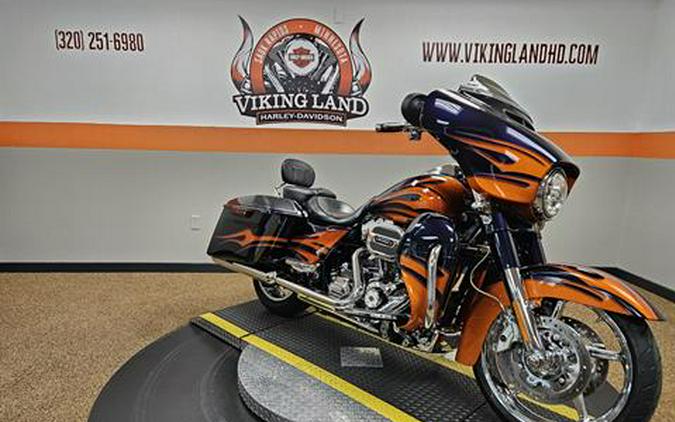 2015 Harley-Davidson CVO™ Street Glide®