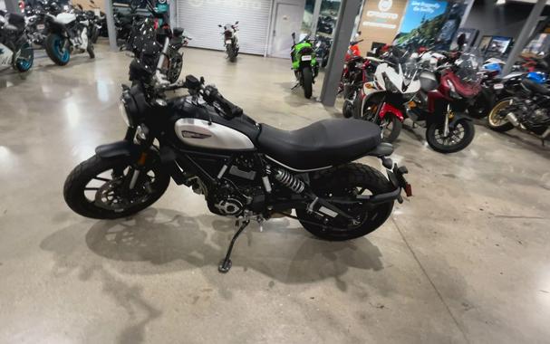 2023 Ducati SCRAMBLER 800 ICON DARK