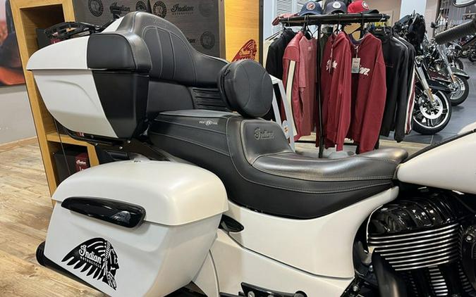 2021 Indian Roadmaster Dark Horse White Smoke