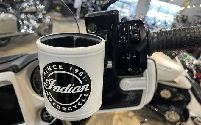 2021 Indian Roadmaster Dark Horse White Smoke