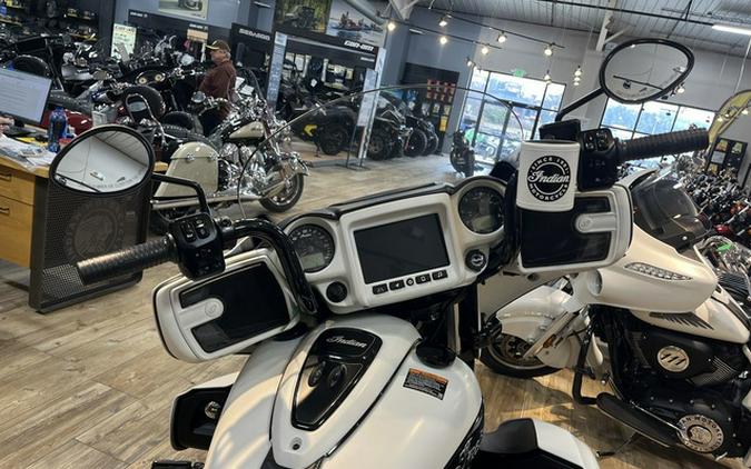 2021 Indian Roadmaster Dark Horse White Smoke
