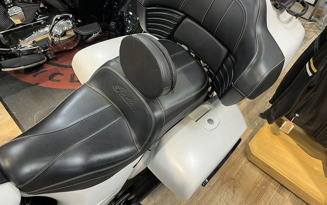 2021 Indian Roadmaster Dark Horse White Smoke