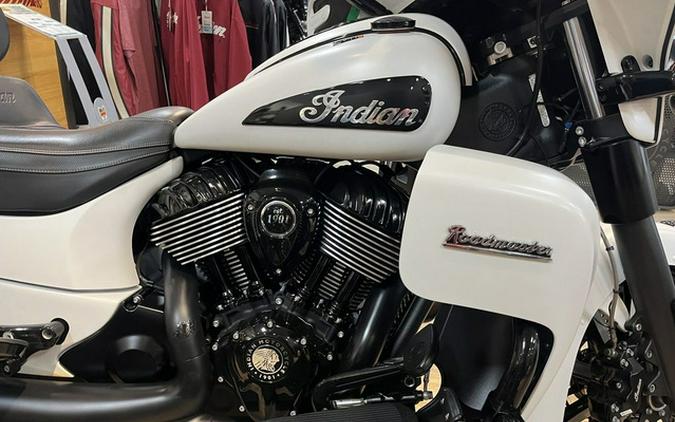 2021 Indian Roadmaster Dark Horse White Smoke